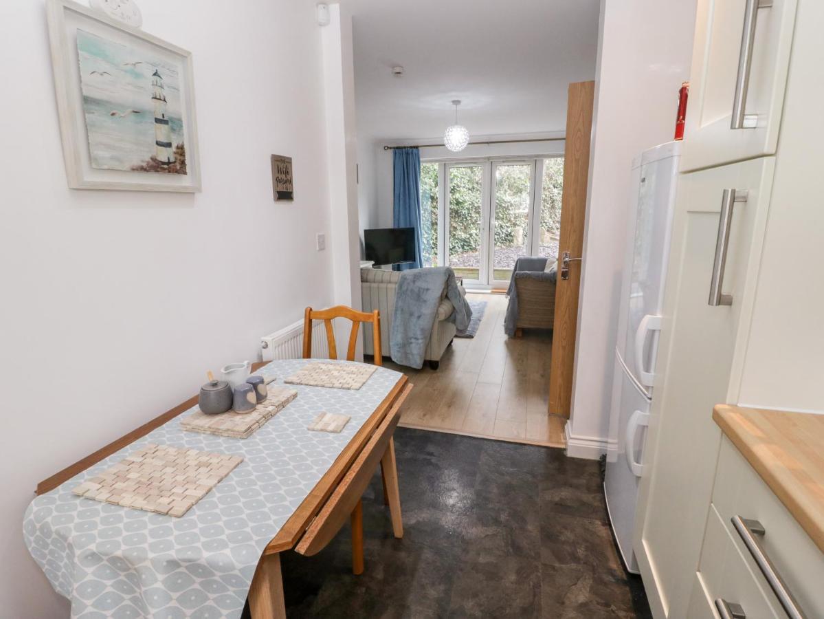 10 The Orchard Apartment Colwyn Bay Exterior photo