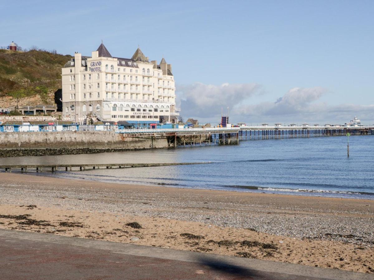 10 The Orchard Apartment Colwyn Bay Exterior photo